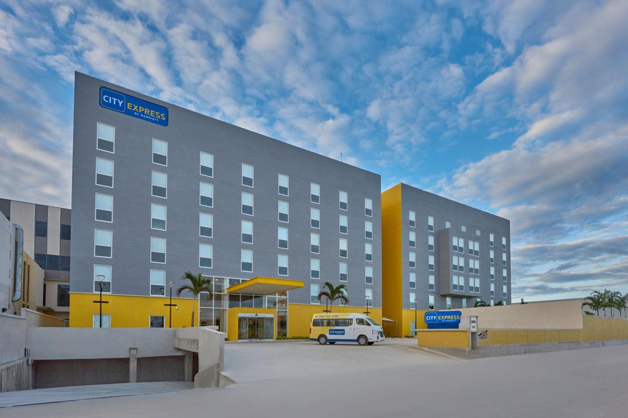 City Express By Marriott Cancun Aeropuerto Alfredo V. Bonfil Екстер'єр фото